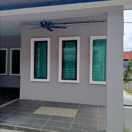 Tasik Biru Homestay Rawang Luaran gambar