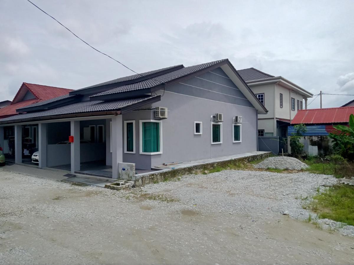 Tasik Biru Homestay Rawang Luaran gambar